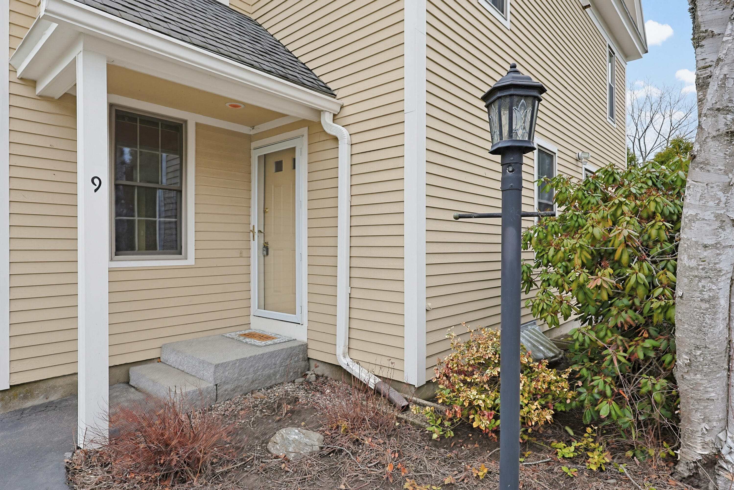 1024 Washington Avenue, Unit 9 Portland, ME 04103 - Photo 2 of 35 IMG_6688