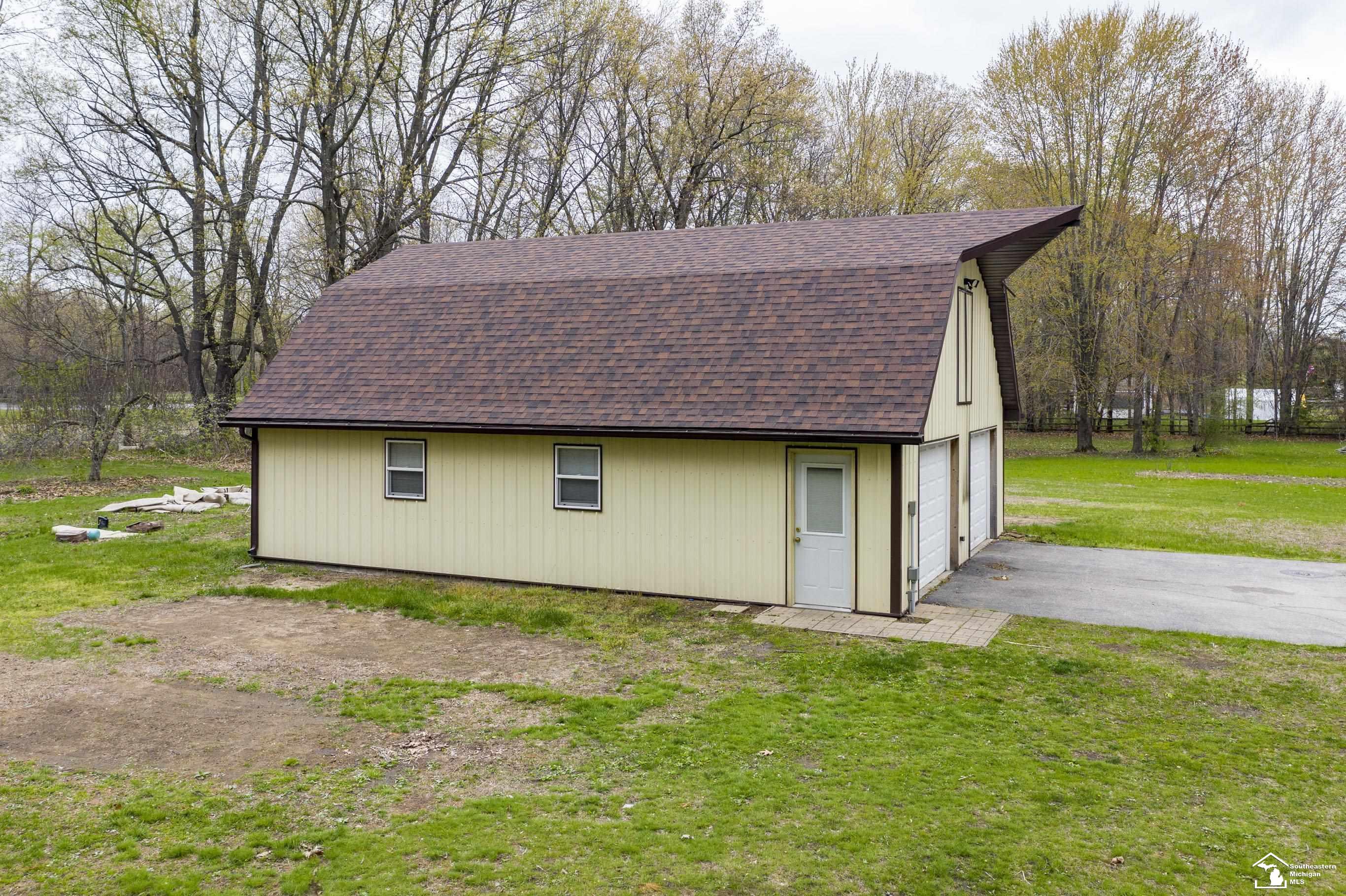9835 Summerfield Road Temperance, MI 48182 - Photo 30 of 32 50107640-29.JPG