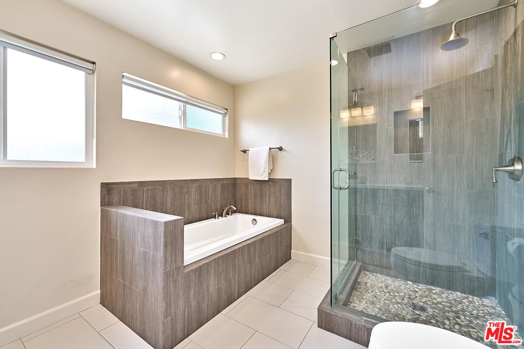 12041 Weatherby Road Los Alamitos, CA 90720 - Photo 22 of 32