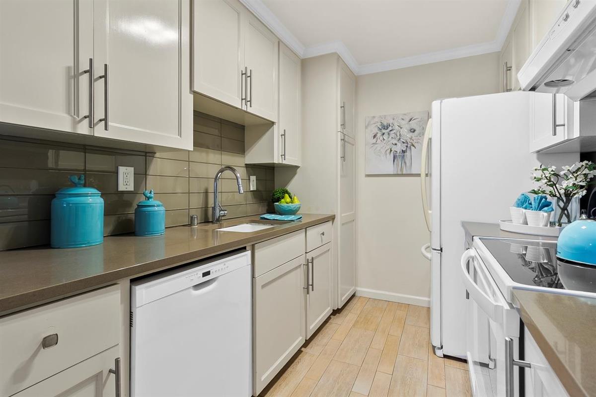 2460 West Bayshore Road, Unit 3 Palo Alto, CA 94303 - Photo 17 of 43