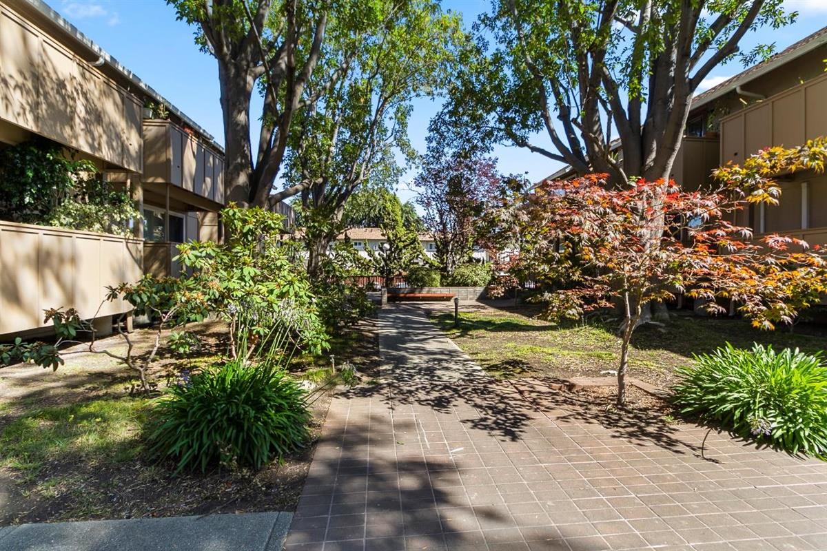 2460 West Bayshore Road, Unit 3 Palo Alto, CA 94303 - Photo 3 of 43