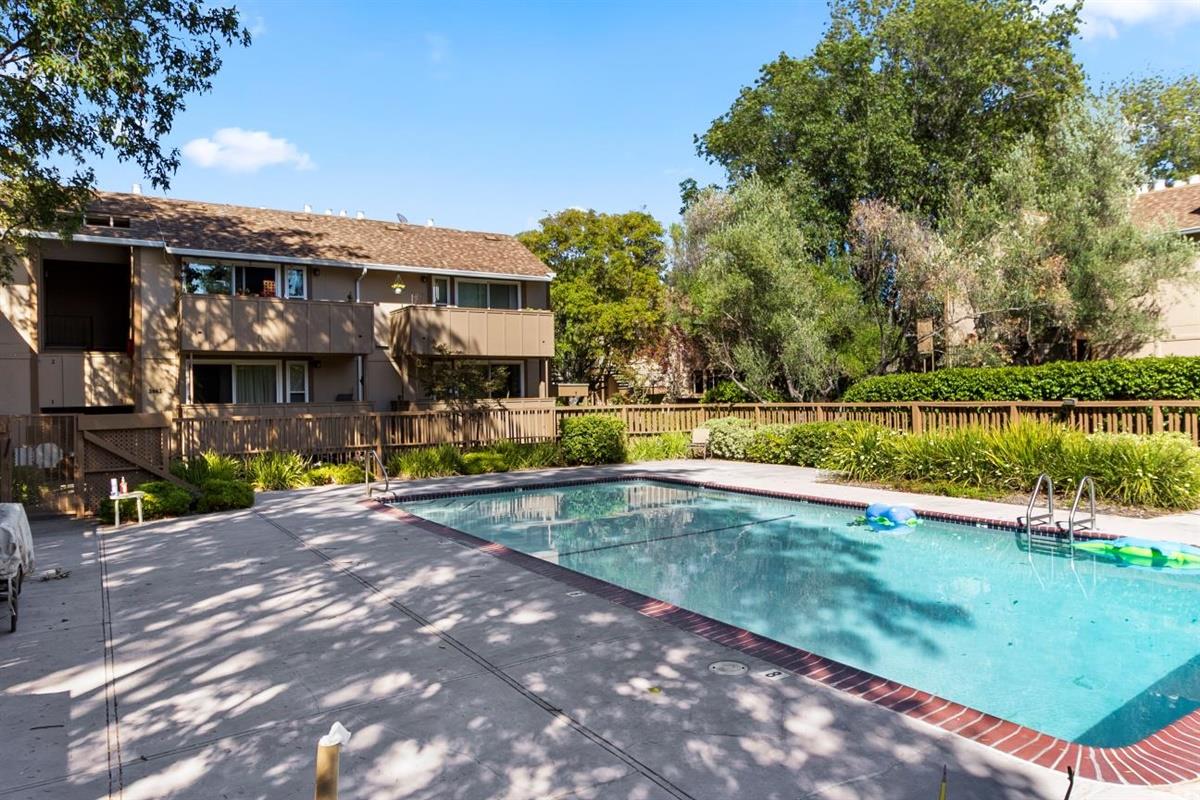 2460 West Bayshore Road, Unit 3 Palo Alto, CA 94303 - Photo 41 of 43