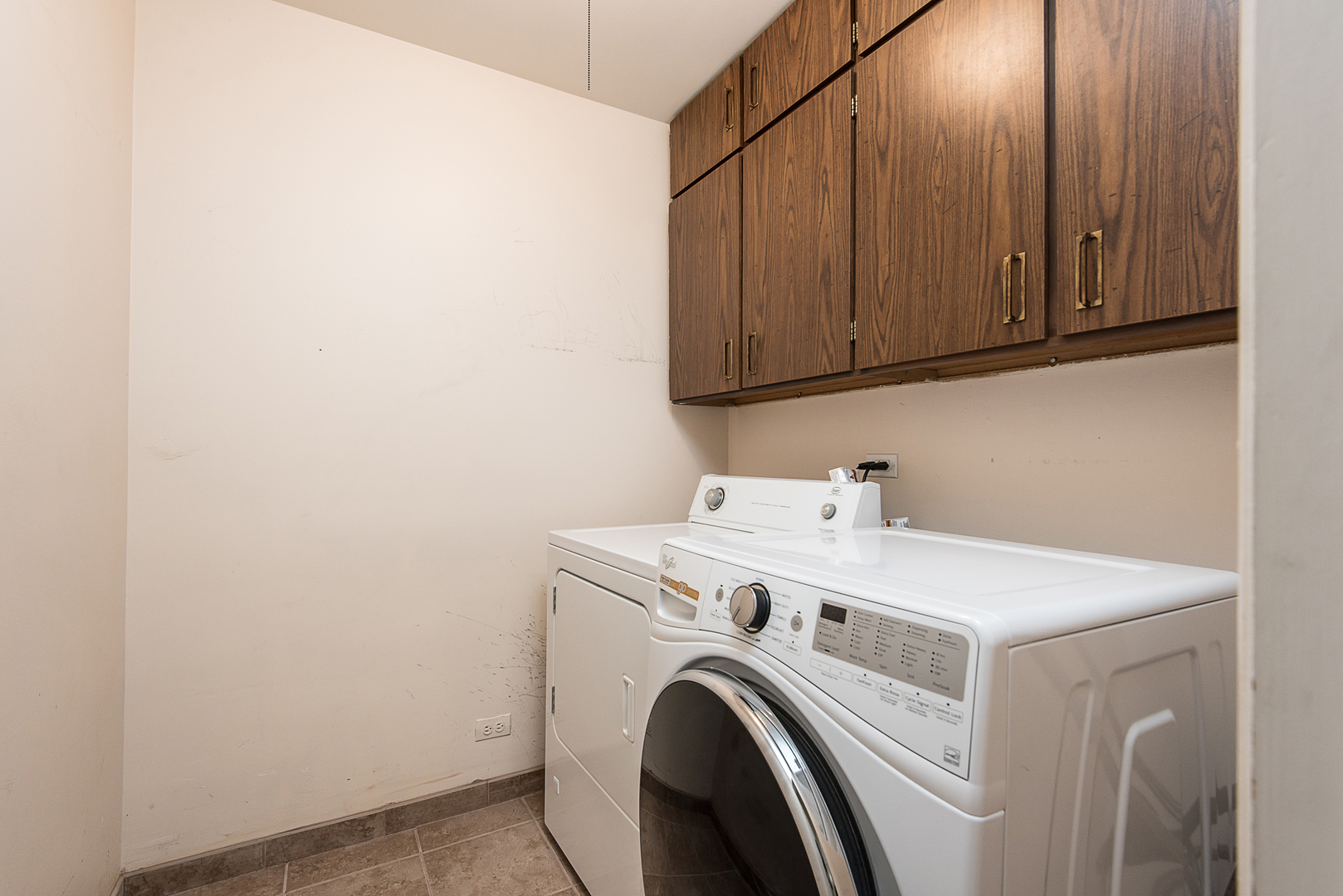 13 Wildwood Road Elk Grove Village, IL 60007 - Photo 23 of 23 a utility room with dryer and washer