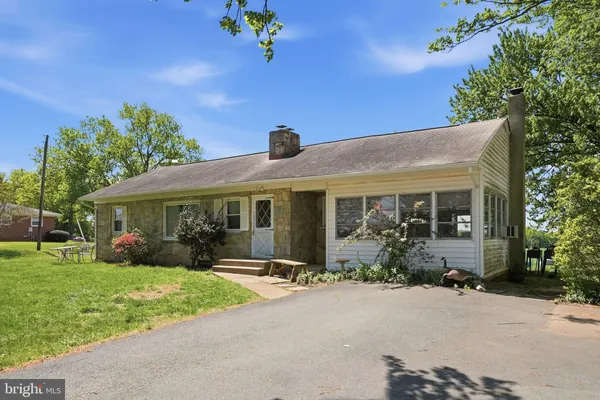$395,000 | 11844 Cemetery Road, Remington, VA 22734