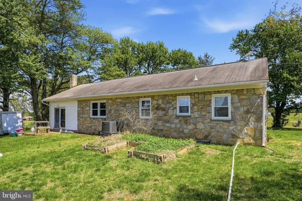 $395,000 | 11844 Cemetery Road, Remington, VA 22734