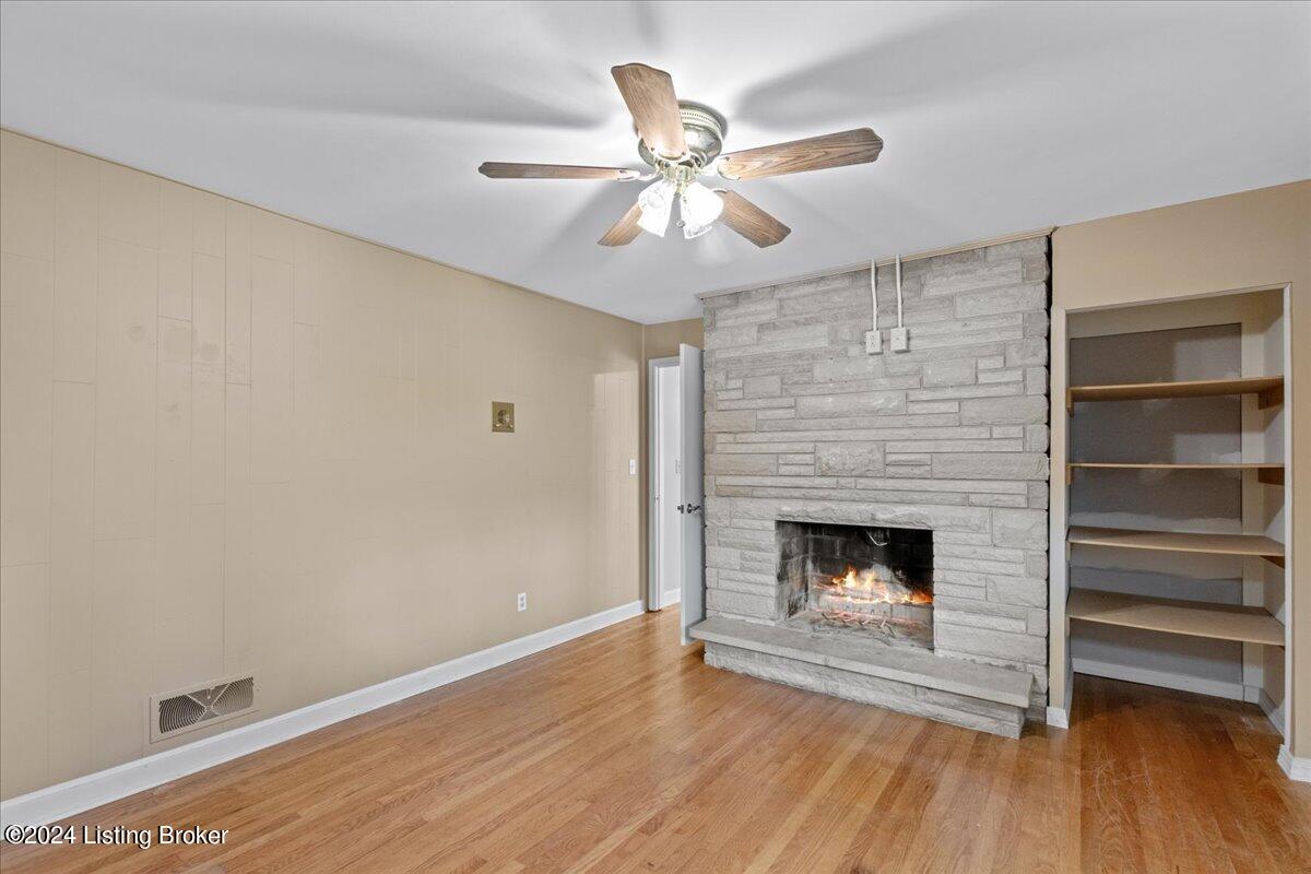 7809 Brownsboro Road Louisville, KY 40241 - Photo 15 of 42 33-696A3871