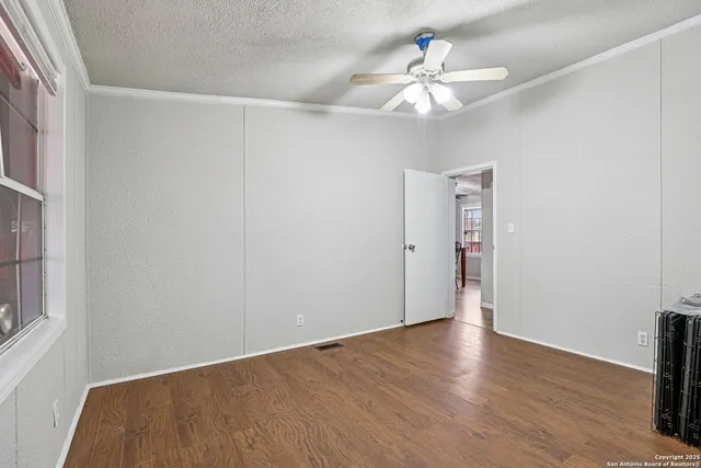 $234,950 | 1123 Debbie Drive, Marion, TX 78124