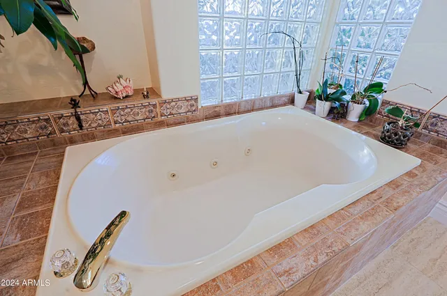 $9,000 | 34327 North 61st Place, Scottsdale, AZ 85266