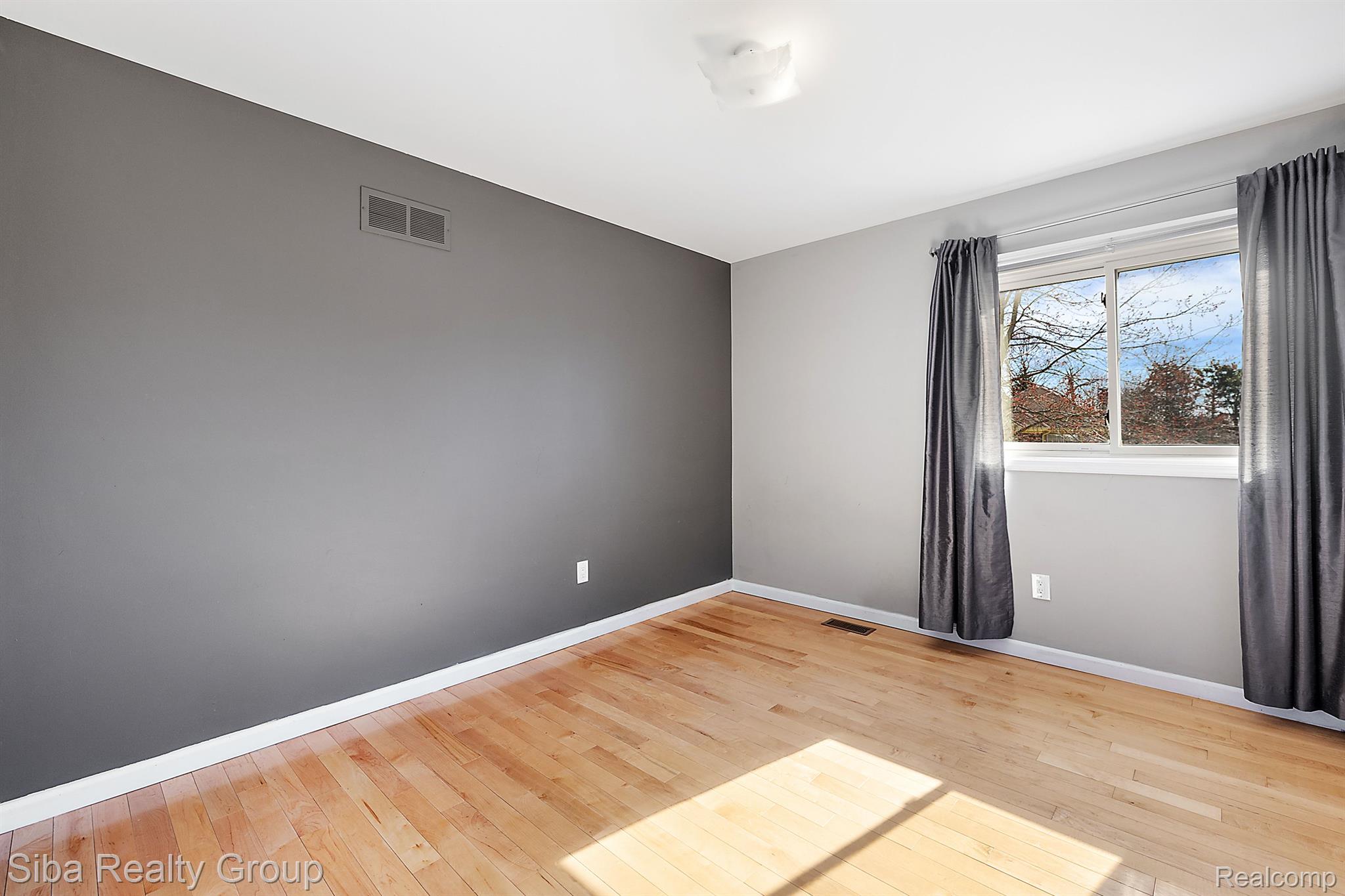 1602 Hillside Lane Rochester, MI 48307 - Photo 48 of 63 Gallery Image 48
