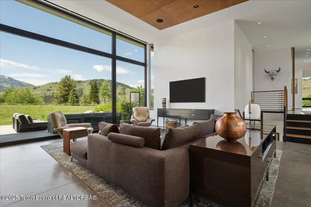 $9,700,000 | 13175 Riverbend Road, Jackson, WY 83001