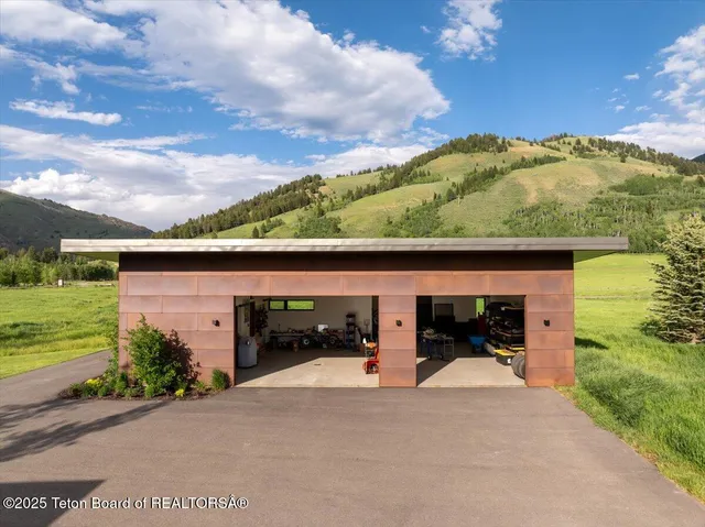 $9,700,000 | 13175 Riverbend Road, Jackson, WY 83001