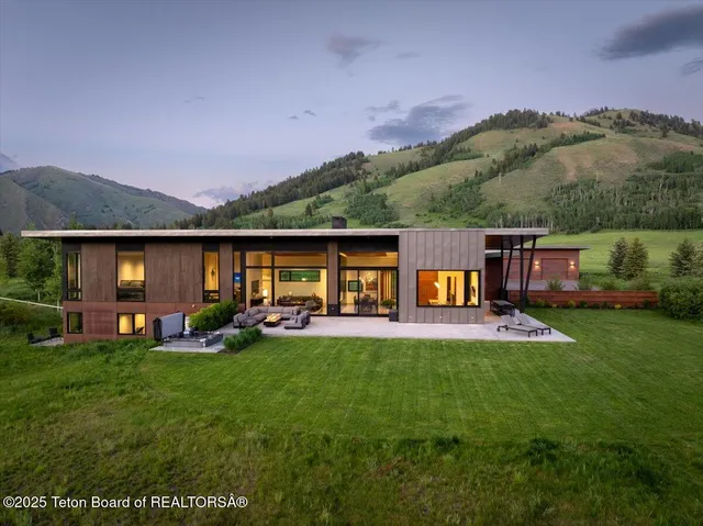 $9,700,000 | 13175 Riverbend Road, Jackson, WY 83001