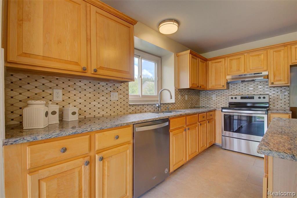 46402 Mornington Road Canton, MI 48188 - Photo 16 of 45