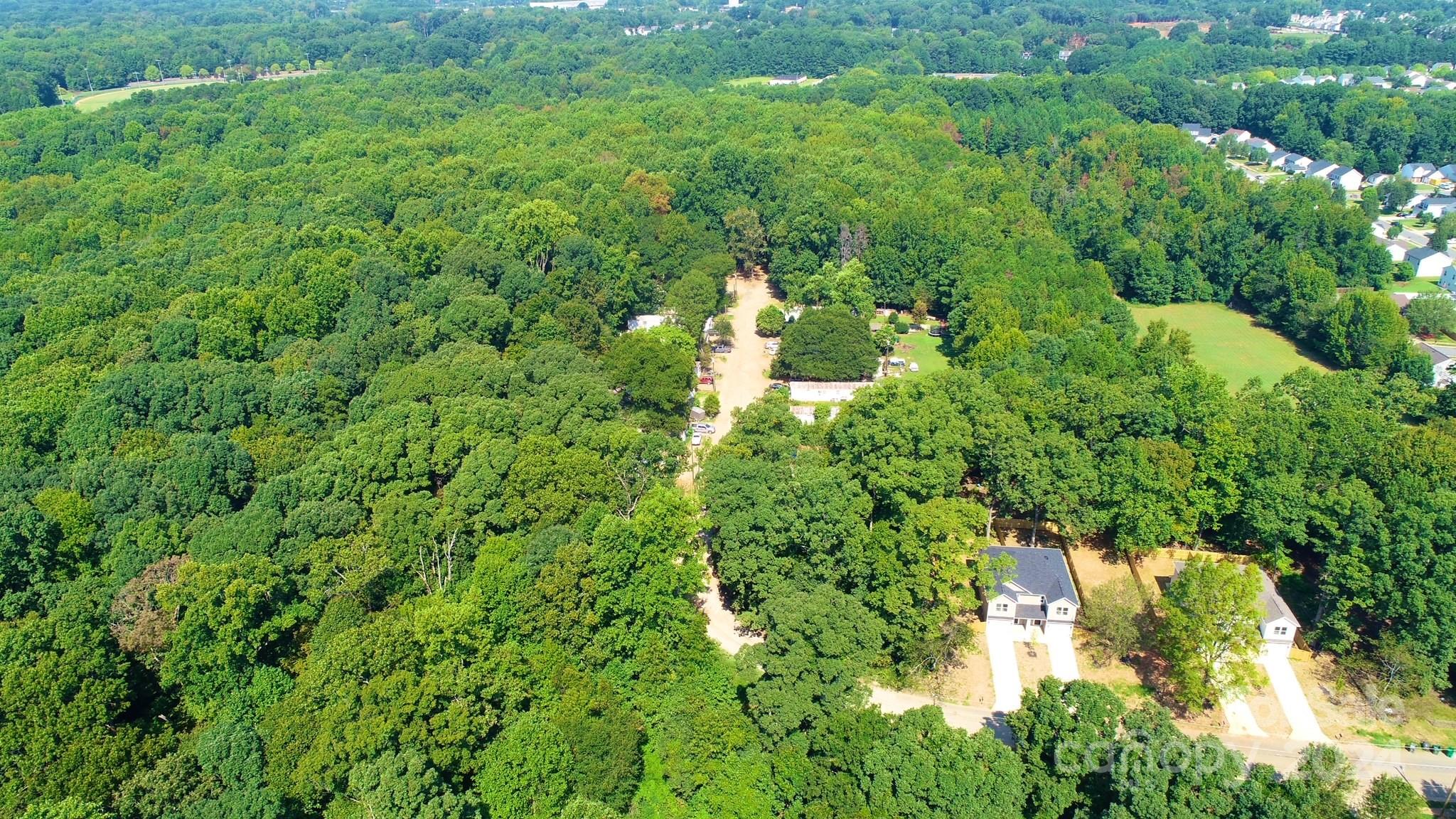 4301 Perkins Road Charlotte, NC 28269 - Photo 3 of 8