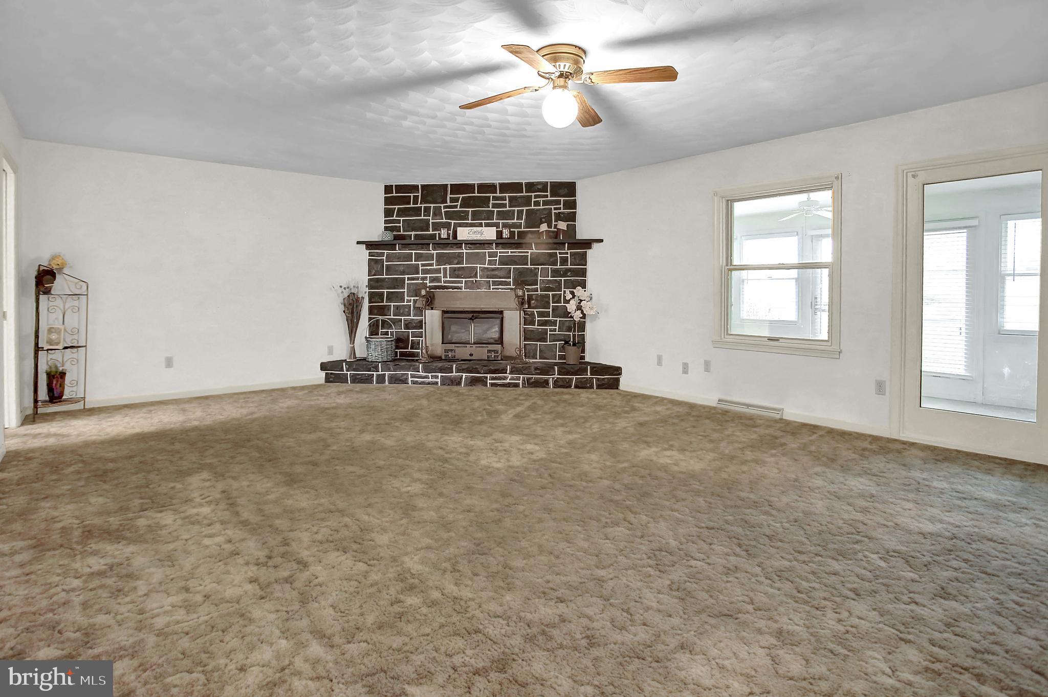2720 Ritner Highway Carlisle, PA 17015 - Photo 10 of 43 Family Room