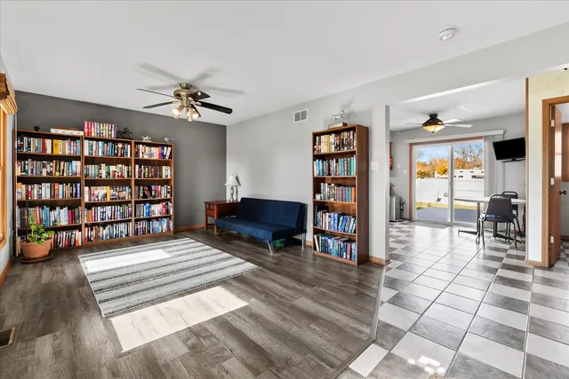 $349,900 | 7005 Manchester Drive, Plainfield, IL 60586