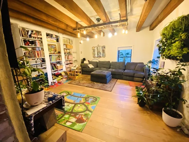 $4,250 | 99 Fulton Street, Unit 54, Boston, MA 02109