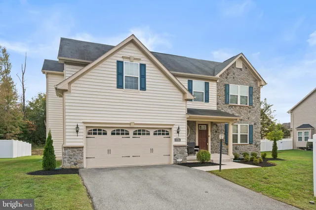 $648,000 | 10579 Long Leaf Lane, Waldorf, MD 20603