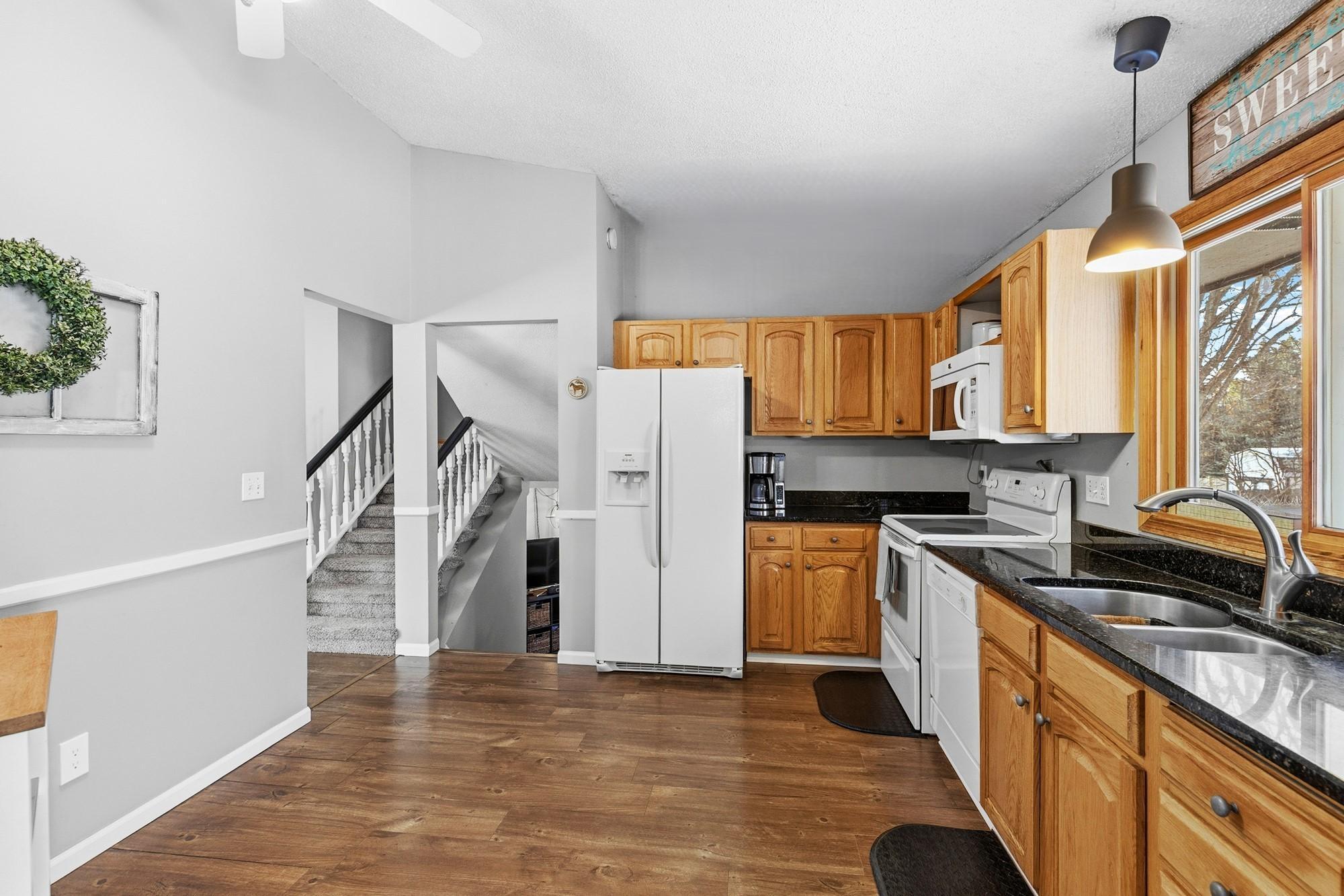 3315 Donald Avenue Eagan, MN 55121 - Photo 6 of 30