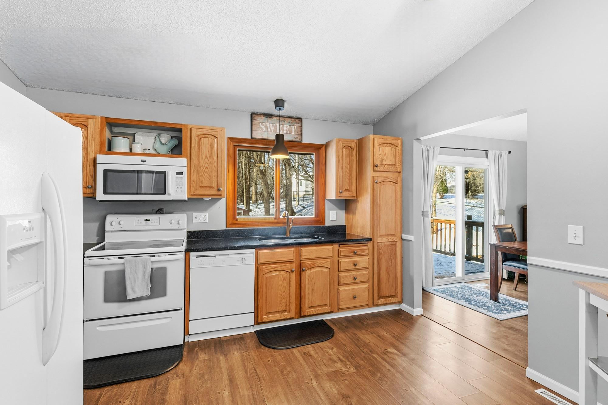 3315 Donald Avenue Eagan, MN 55121 - Photo 7 of 30