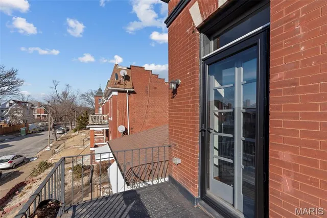 $625,000 | 2630 Tennessee Avenue, St. Louis, MO 63118