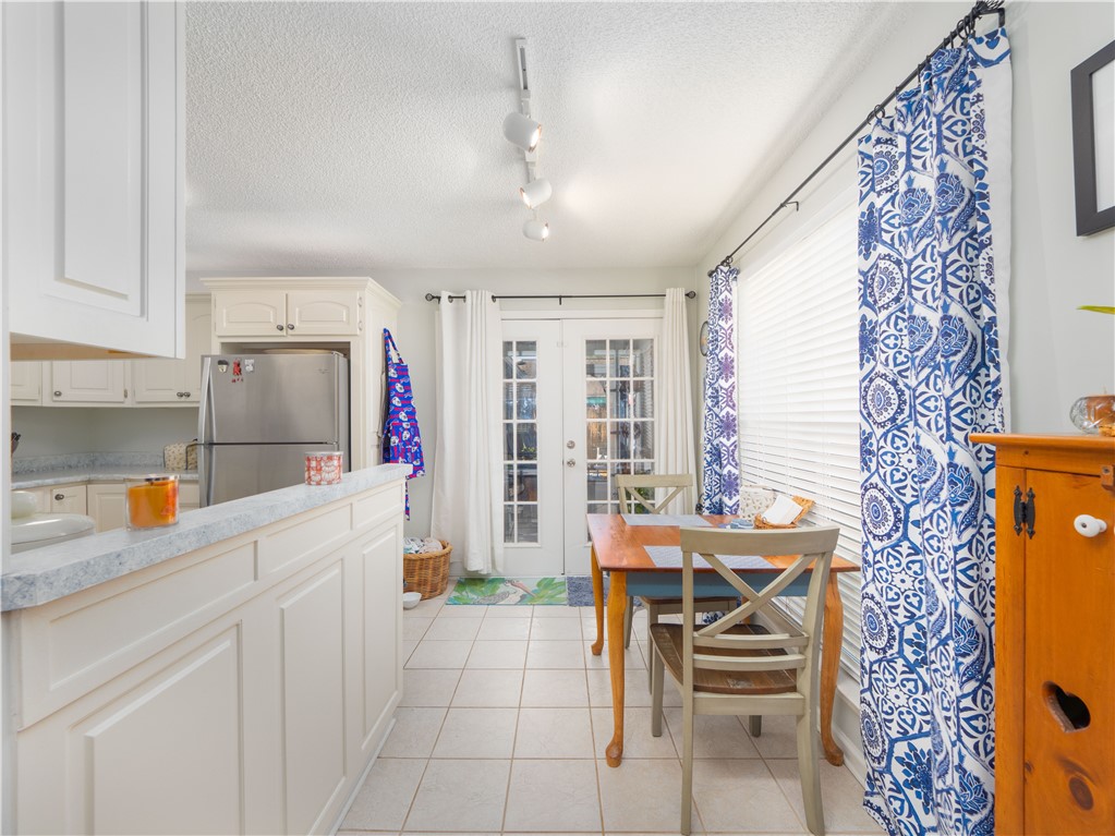 102 Claire Court Brunswick, GA 31525 - Photo 9 of 32