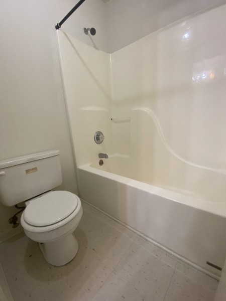 241 Tree Line Drive Oak Grove, KY 42262 - Photo 16 of 19 a bathroom with a toilet and a bathtub