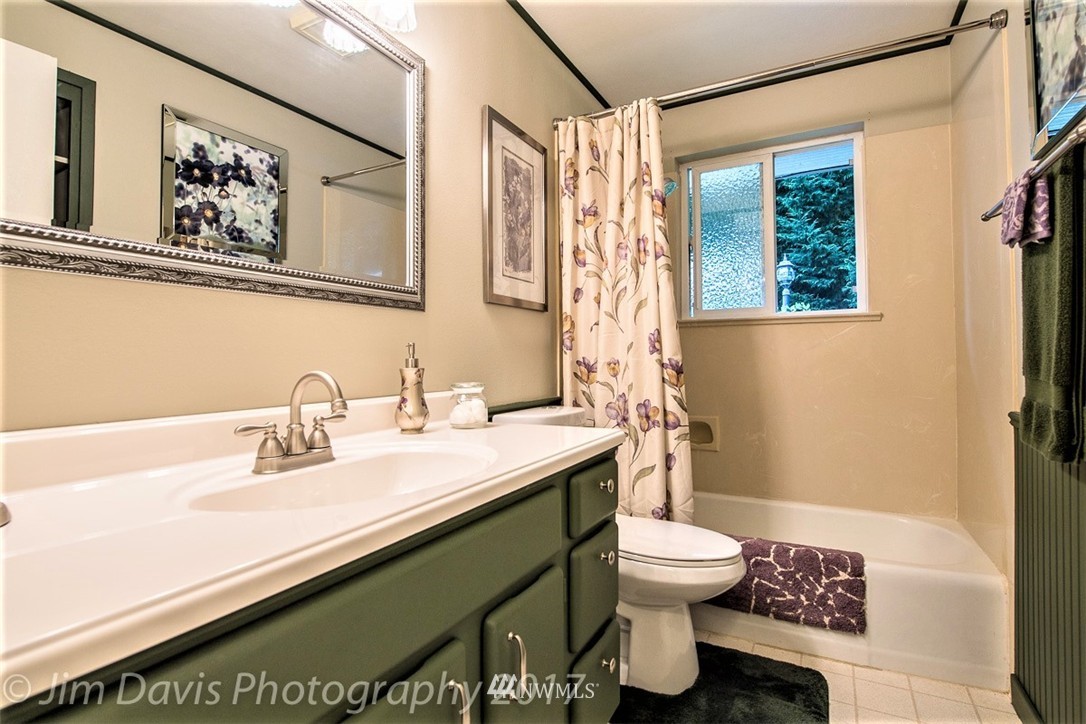 25651 Lake Fenwick Road South Kent, WA 98032 - Photo 10 of 25 Gallery Image 10