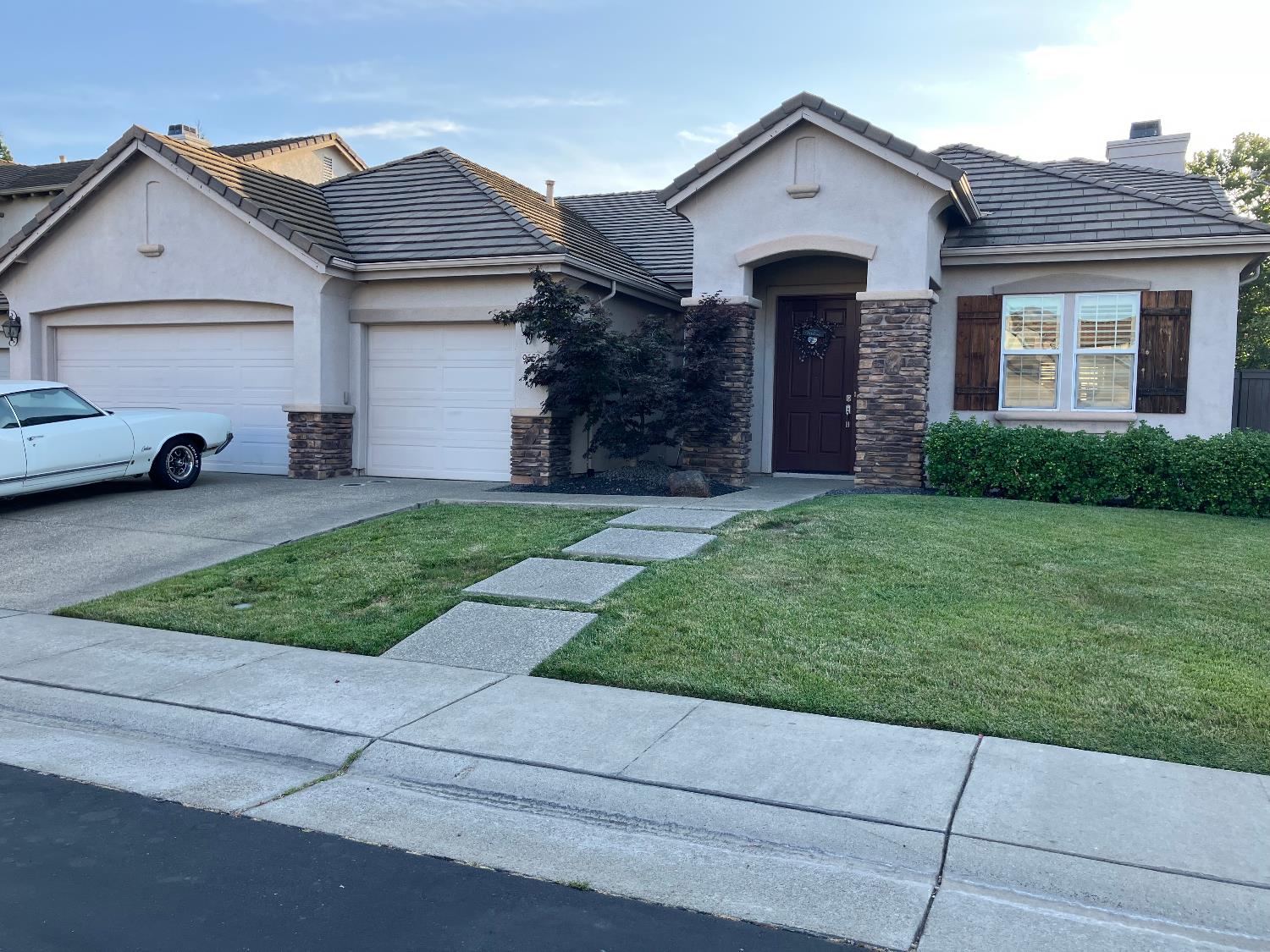 9652 Cypress Garden Ln  