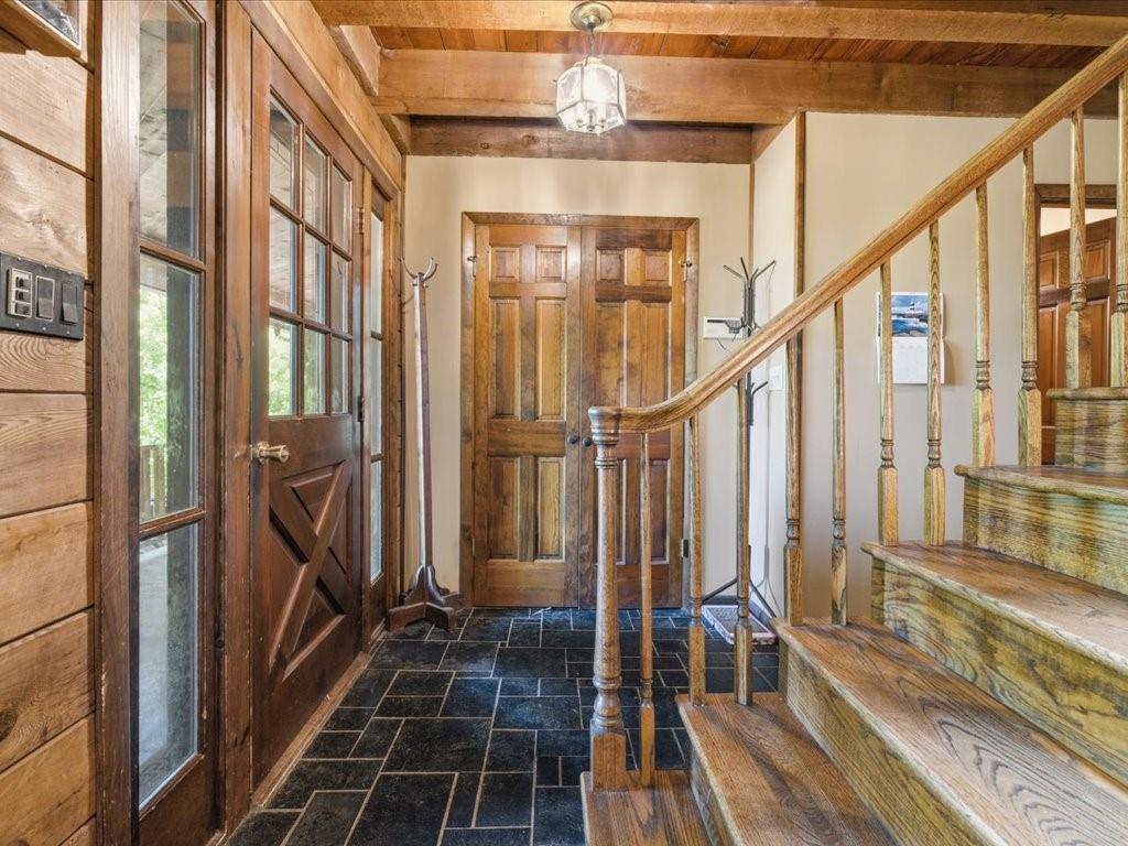 1826 Toms Run Road Holbrook, PA 15341 - Photo 7 of 50 Foyer