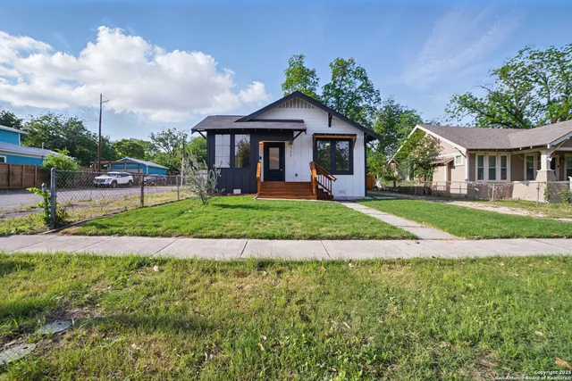 $1,800 | 727 Hammond Avenue, San Antonio, TX 78210