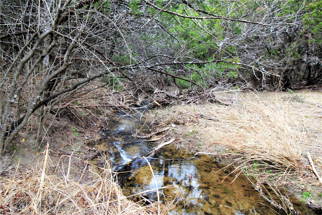 140 Pr 2164 Road Iredell, TX 76649 - Photo 17 of 20