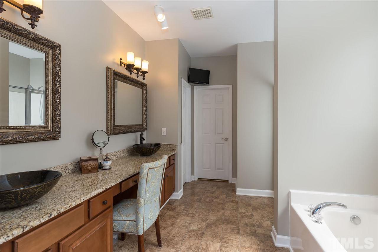 3116 Queensland Road Raleigh, NC 27614 - Photo 14 of 25 Gallery Image 14