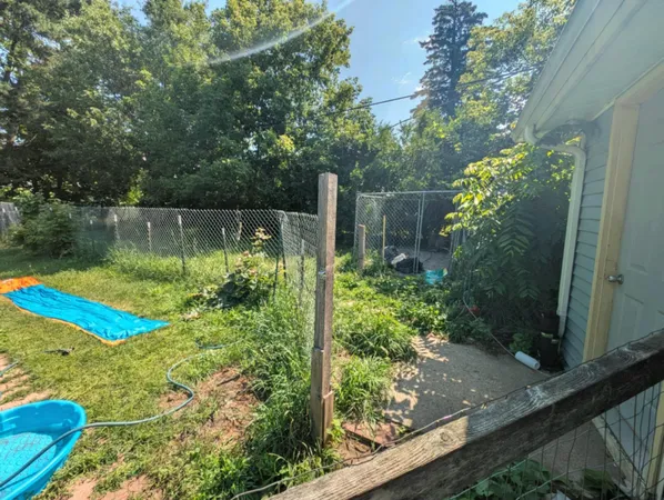 $199,900 | 525 East Pine Street, Edmore, MI 48829