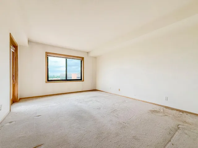 $334,900 | 110 1st Avenue Northeast, Unit 1006, Minneapolis, MN 55413