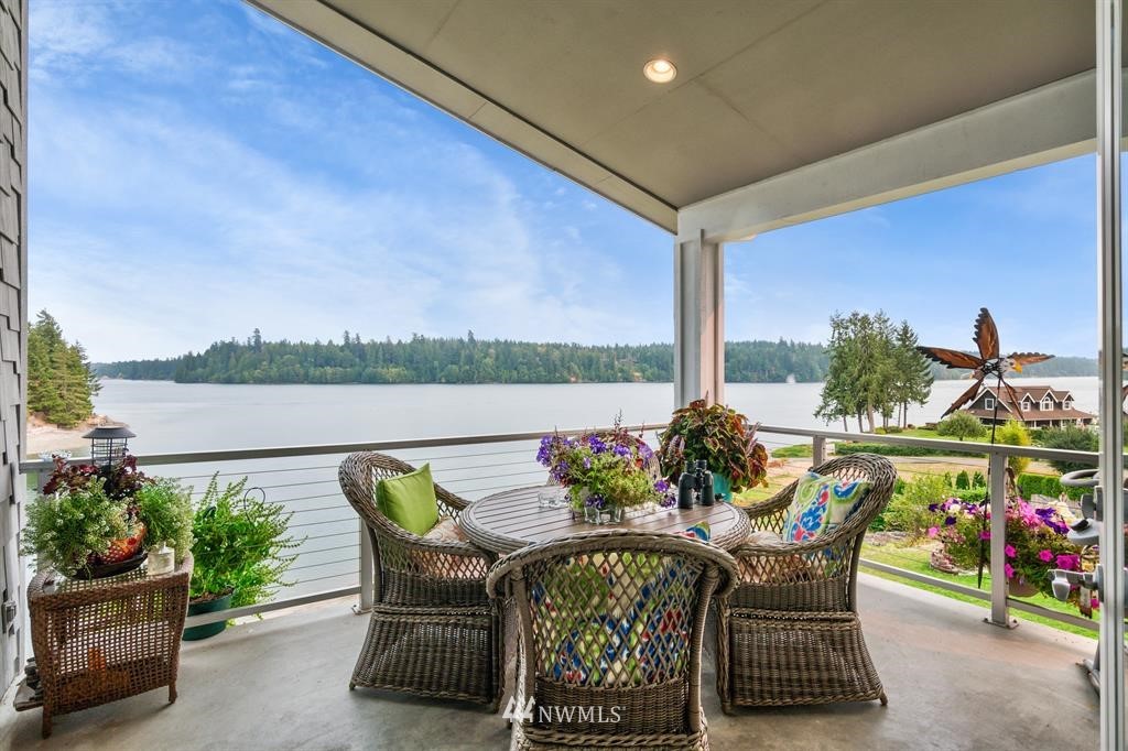 71 East Rustle Way Grapeview, WA 98546 - Photo 3 of 25 Gallery Image 3