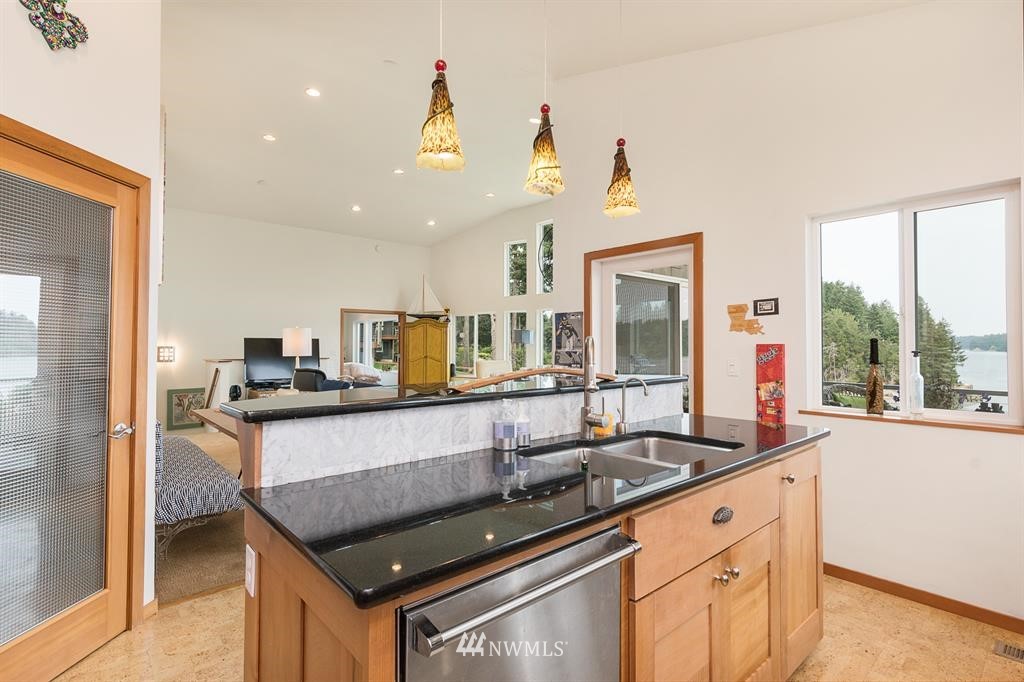 71 East Rustle Way Grapeview, WA 98546 - Photo 8 of 25 Gallery Image 8