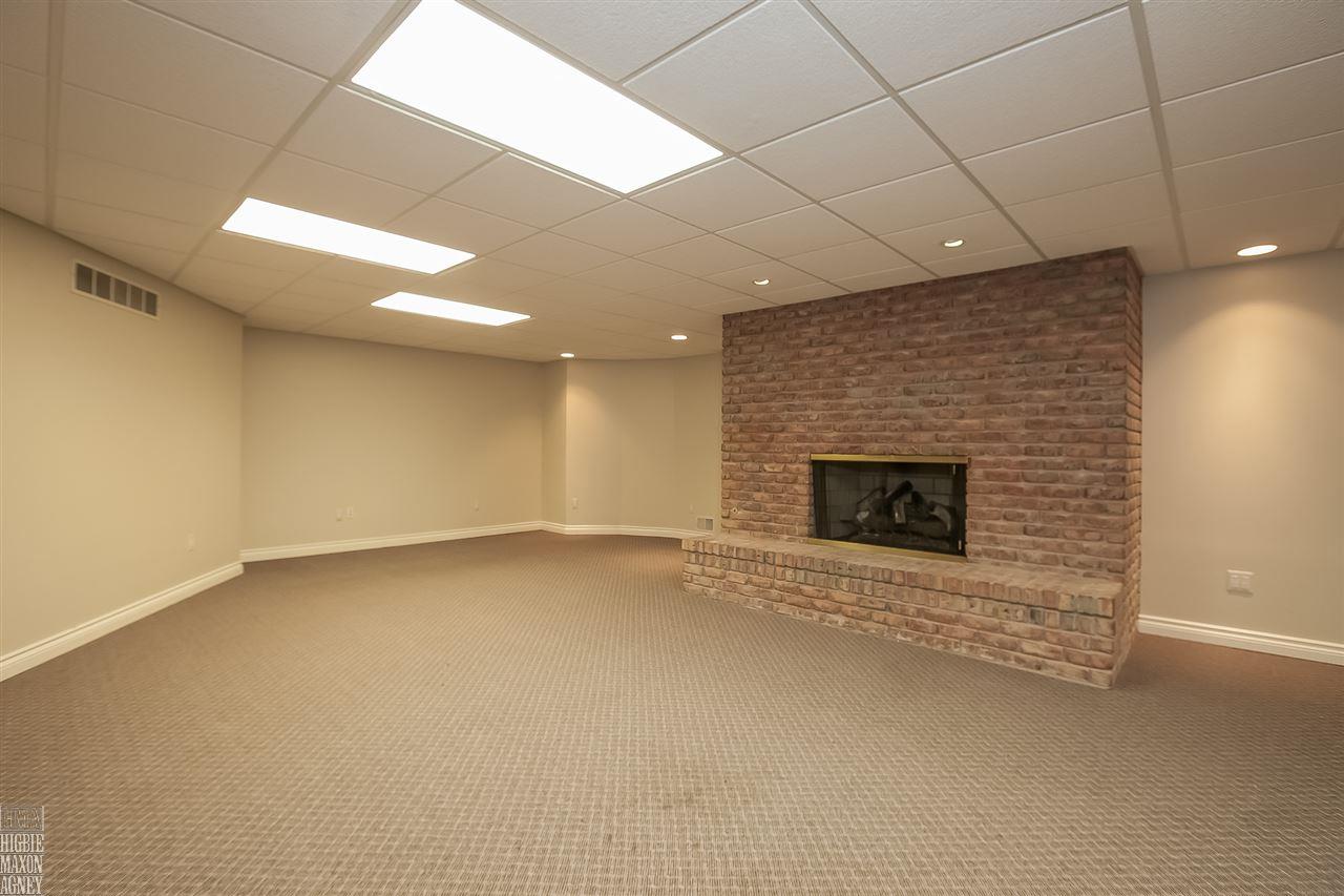 914 Lake Shore Road Grosse Pointe, MI 48236 - Photo 70 of 83 31290716-69.JPG
