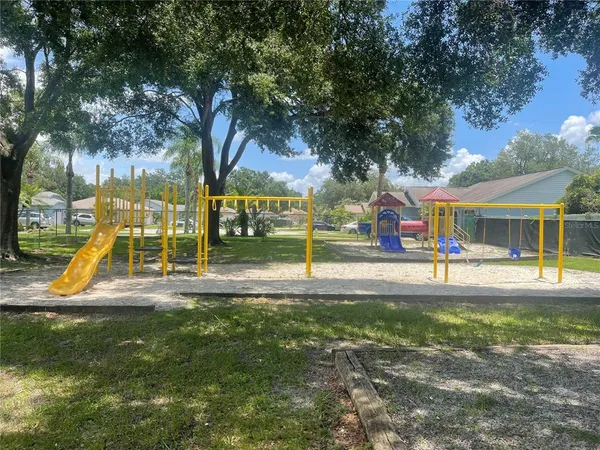 $2,295 | 310 Crystal Goblet Court, Valrico, FL 33594