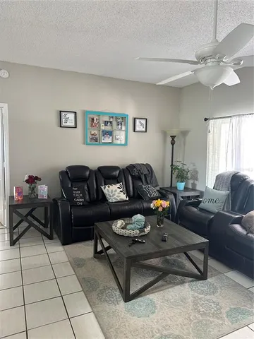 $2,395 | 310 Crystal Goblet Court, Valrico, FL 33594
