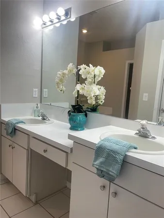 $2,295 | 310 Crystal Goblet Court, Valrico, FL 33594