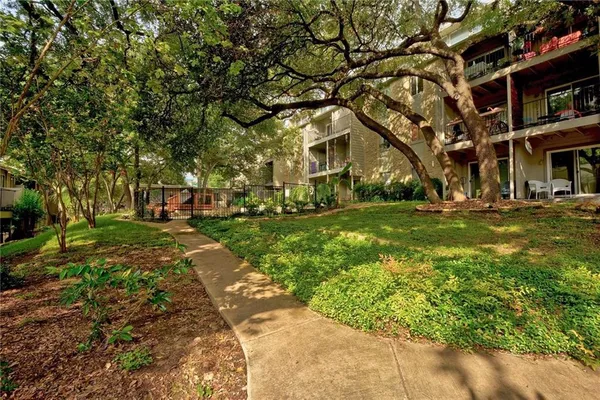 a picture of a park