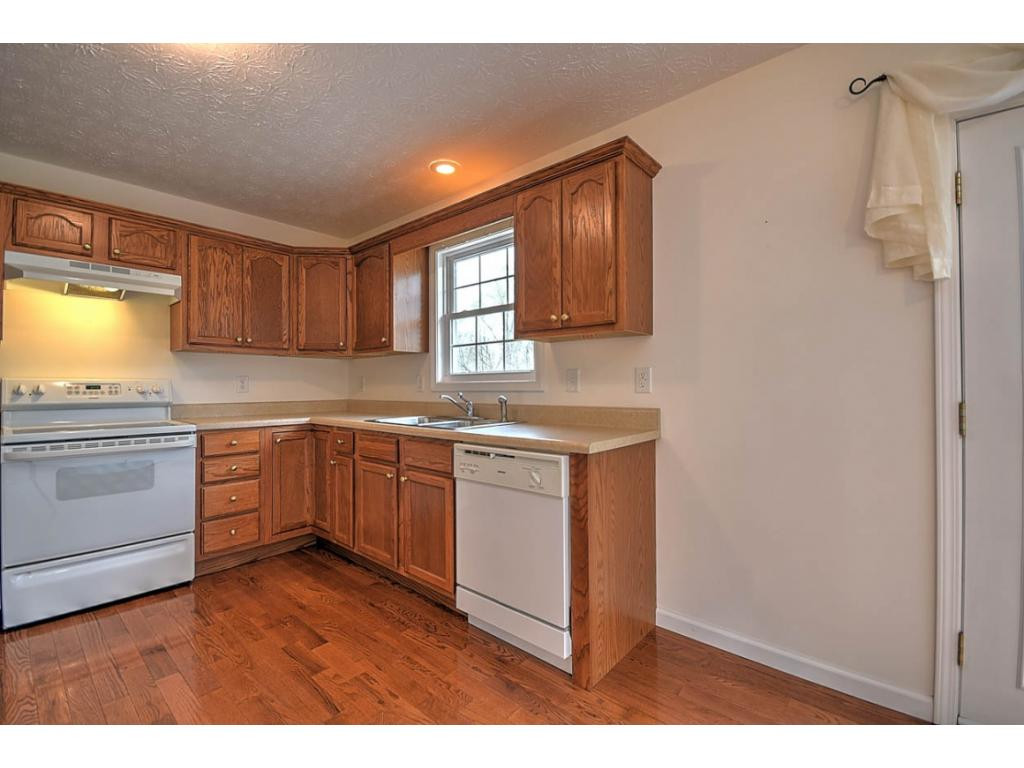 115 Whispering Ridges Road Greeneville, TN 37743 - Photo 12 of 36 Photo 12