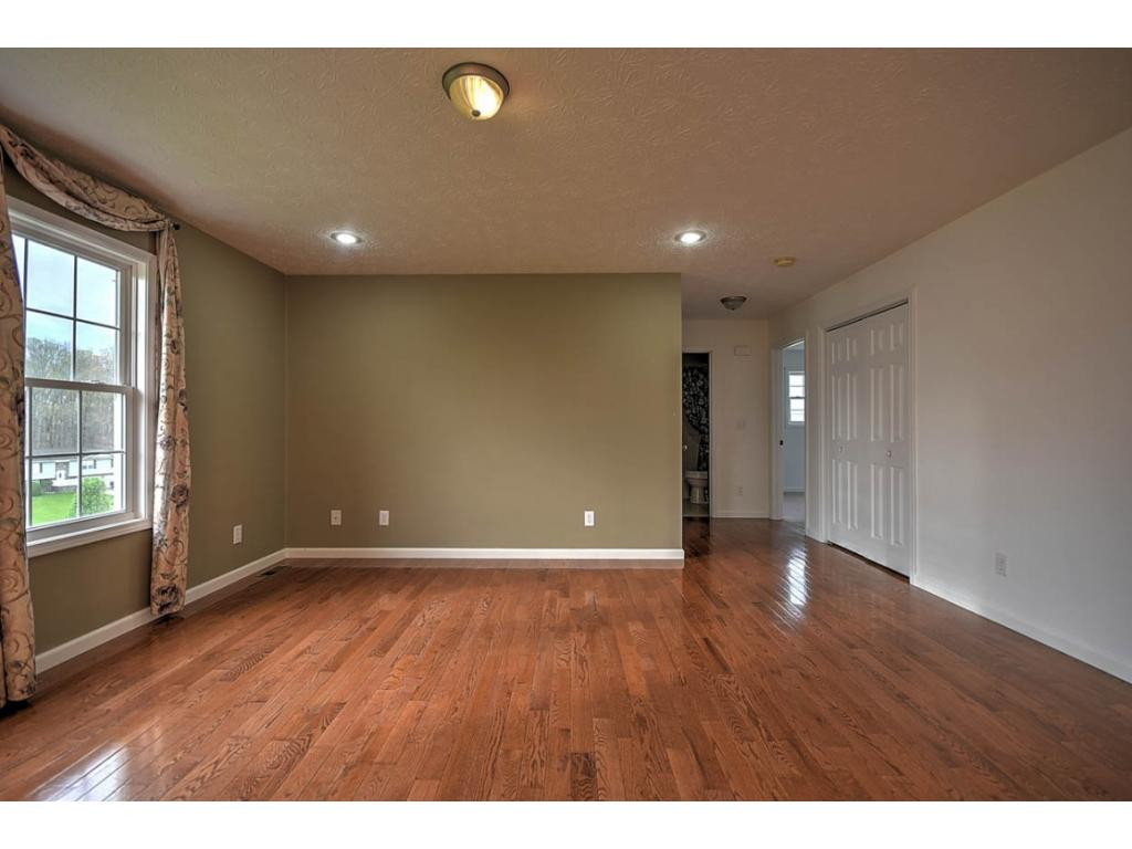 115 Whispering Ridges Road Greeneville, TN 37743 - Photo 4 of 36 Photo 4