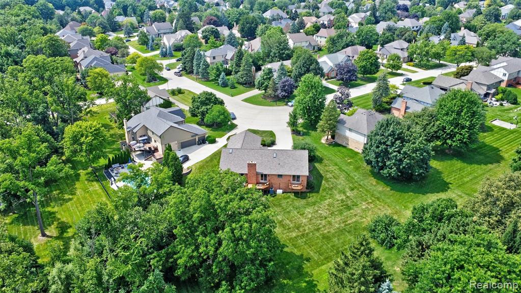 1692 Edinborough Drive Rochester Hills, MI 48306 - Photo 49 of 53