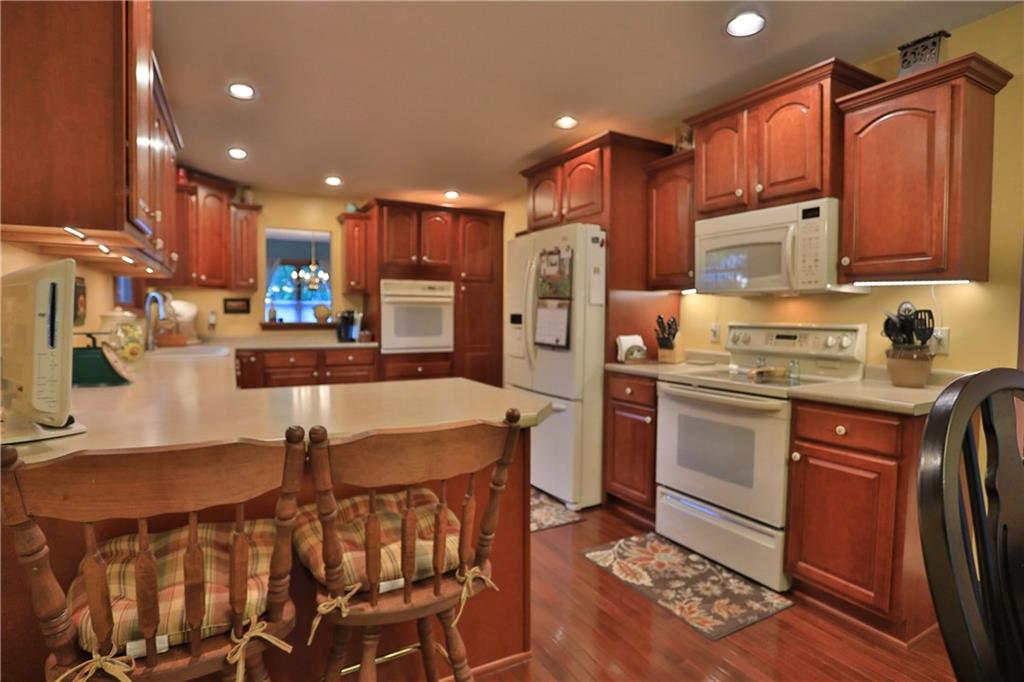 247 Ewing Road Carnegie, PA 15106 - Photo 6 of 23 So much cabinet and counter space!