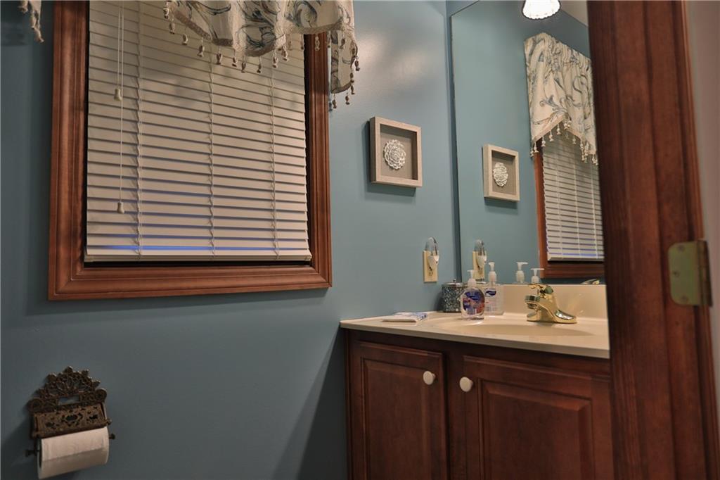247 Ewing Road Carnegie, PA 15106 - Photo 10 of 23 Main floor powder room