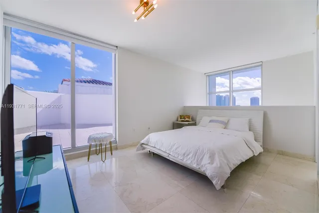 $4,000 | 3131 Northeast 188th Street, Unit 11213, Aventura, FL 33180