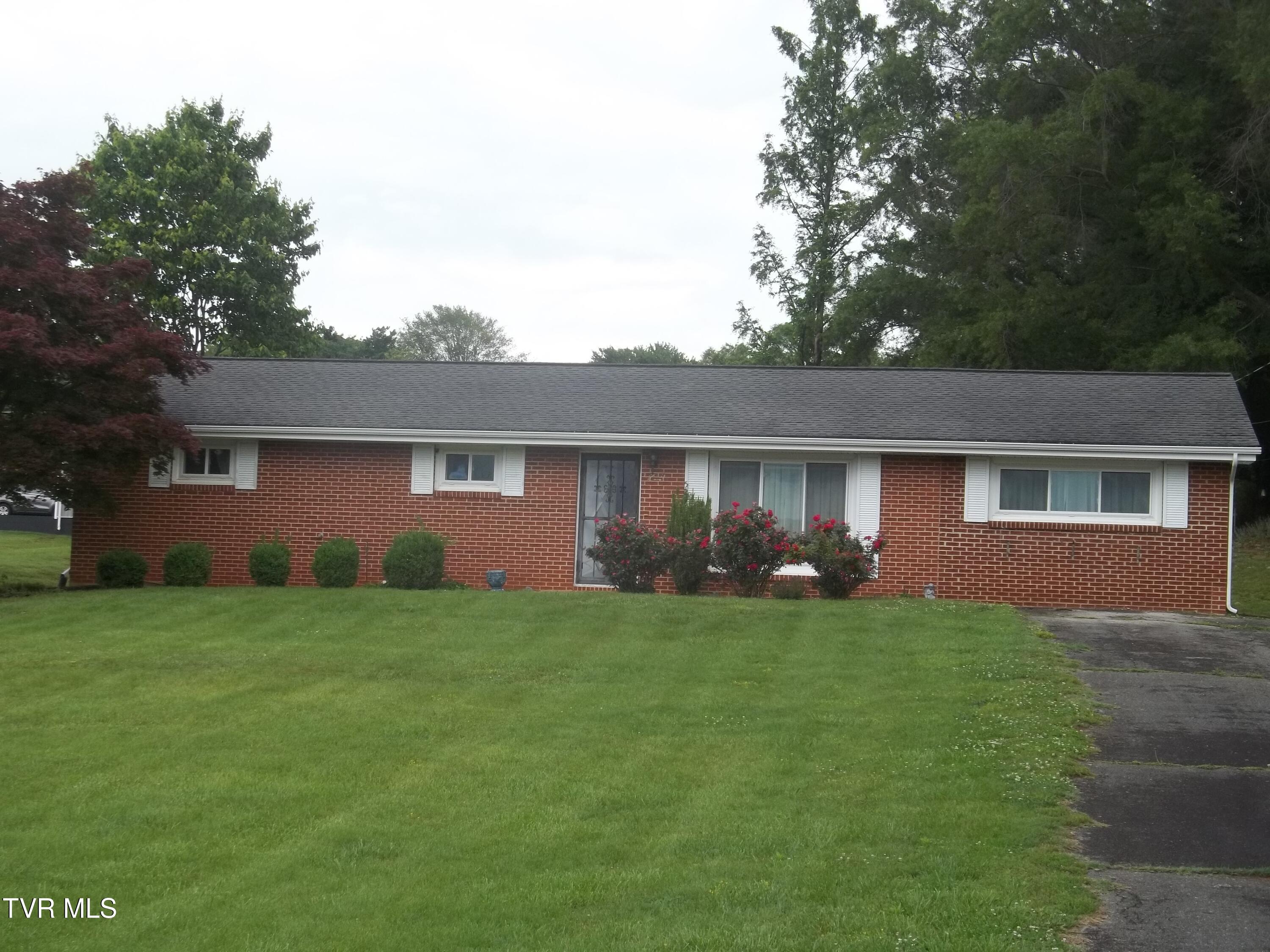 523 Old Stage Road Church Hill, TN 37642 - Photo 1 of 45 100_1431