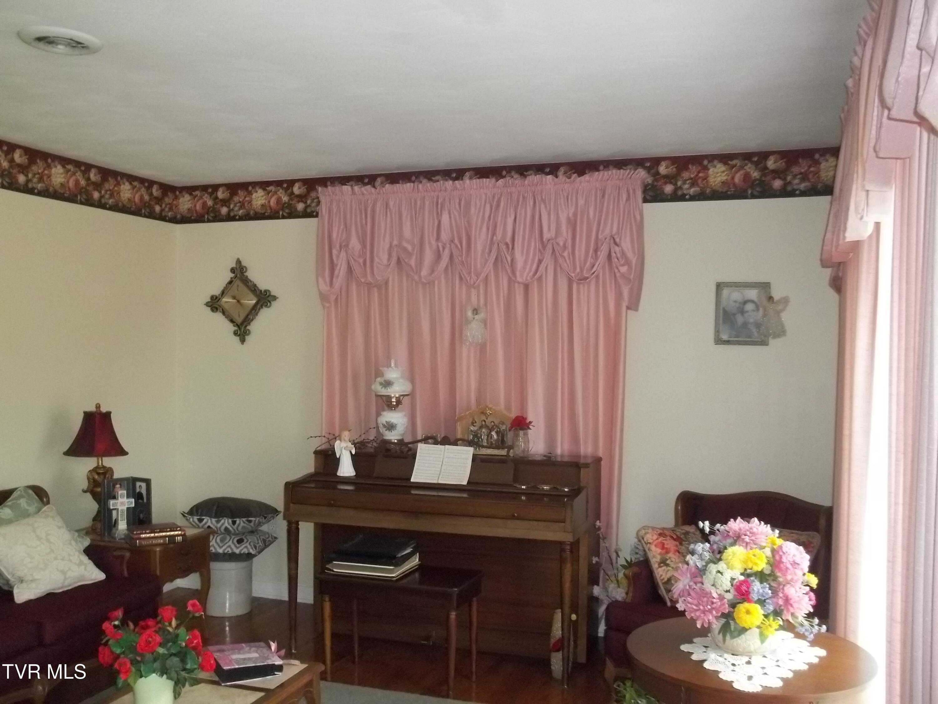 523 Old Stage Road Church Hill, TN 37642 - Photo 2 of 45 100_1435